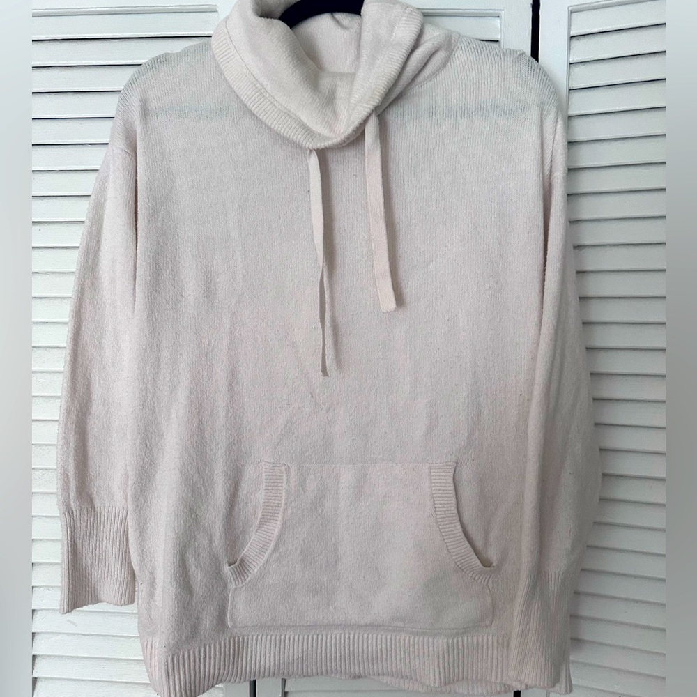 LOFT turtleneck Cream Sweater - size M